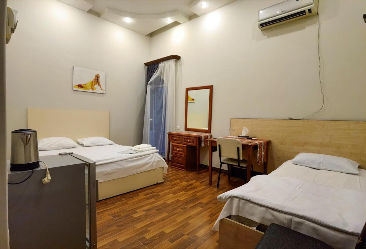 New Bella Hotel Ереван Екстериор снимка