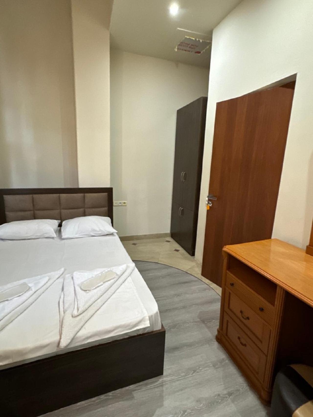 New Bella Hotel Ереван Екстериор снимка