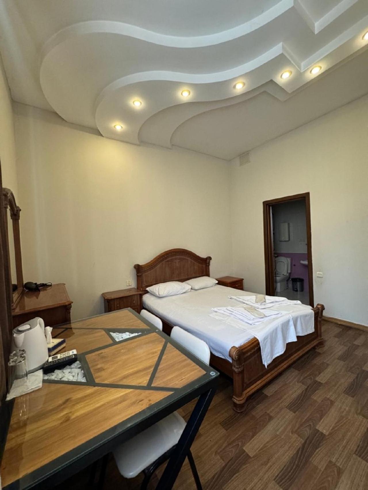 New Bella Hotel Ереван Екстериор снимка