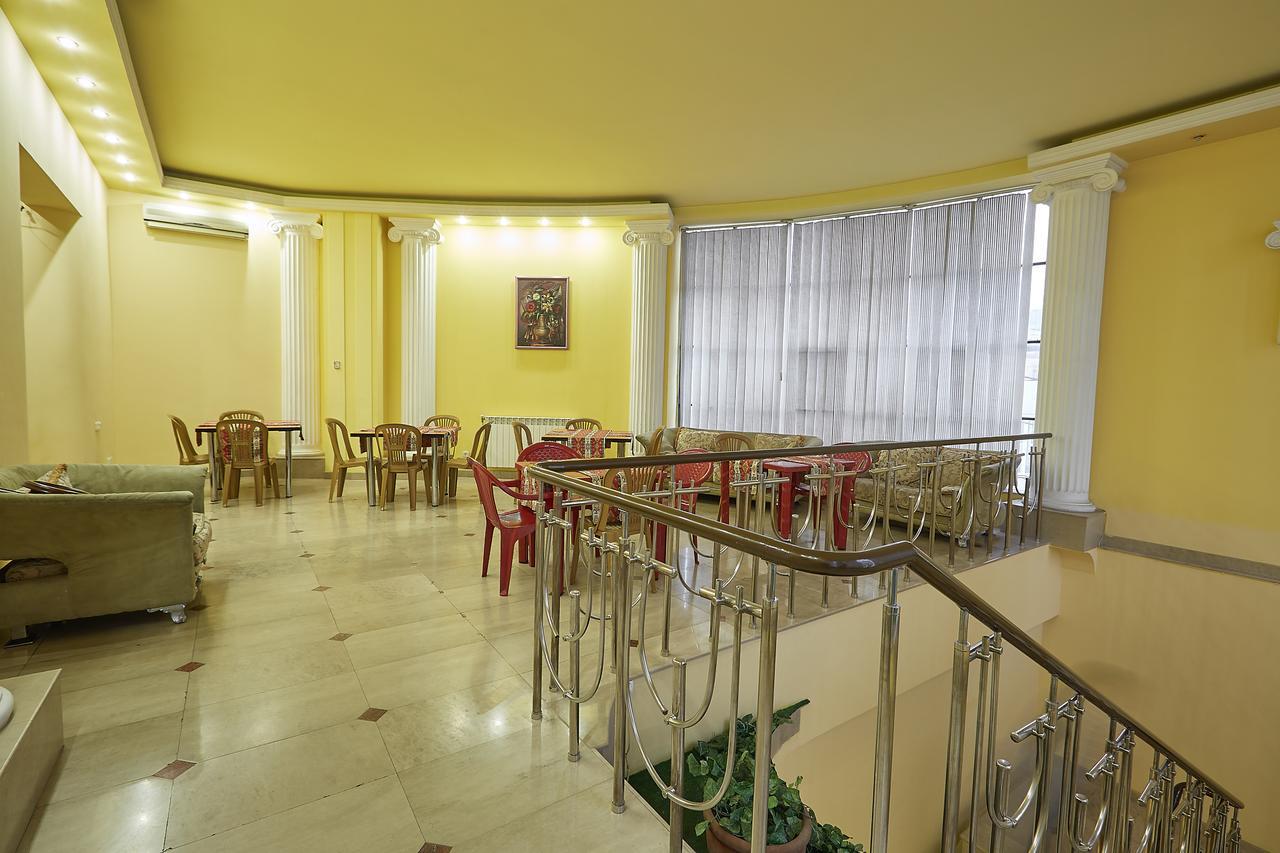 New Bella Hotel Ереван Екстериор снимка