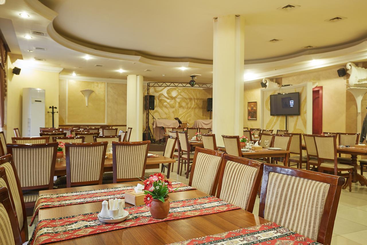New Bella Hotel Ереван Екстериор снимка