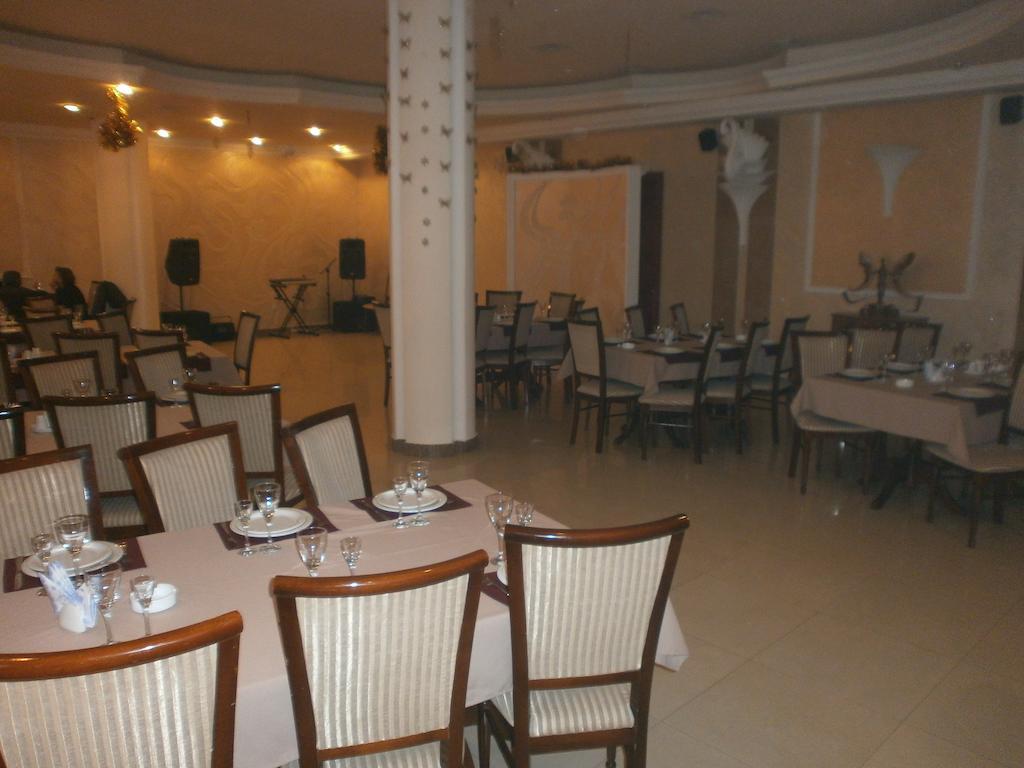 New Bella Hotel Ереван Екстериор снимка